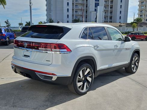 New 2026 Volkswagen Atlas Cross Sport SEL AWD/4WD image 4