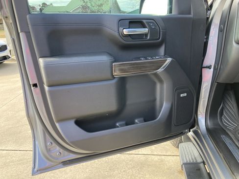 Used 2020 Chevrolet Silverado 1500 LT Trail Boss image 11