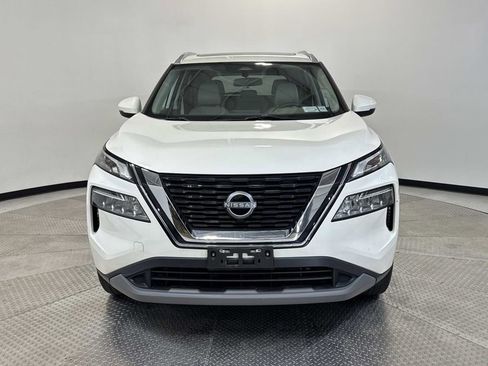 Used 2023 Nissan Rogue SV w/ SV Premium Package image 2