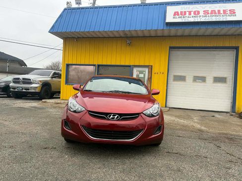 Used 2011 Hyundai Elantra GLS w/ Preferred Equipment Pkg 3 image 2