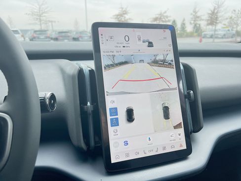 New 2025 Volvo EX30 Ultra w/ Protection Package Premier image 19