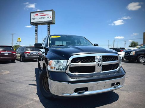 Used 2016 RAM 1500 Classic SLT AWD/4WD image 1