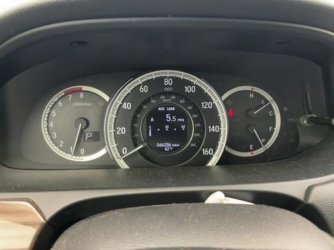 Used 2017 Honda Accord Touring image 10