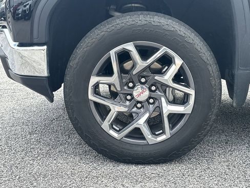Used 2023 GMC Sierra 1500 SLT w/ SLT Premium Plus Package image 11