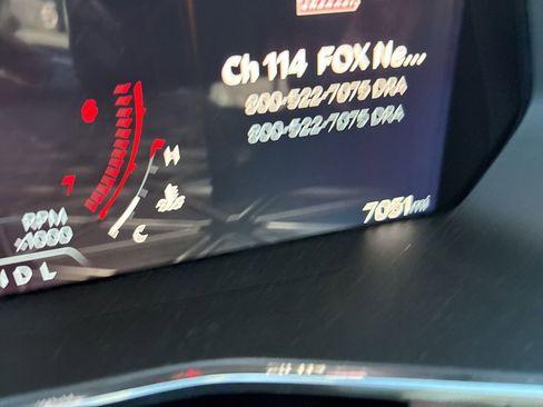 Certified 2025 GMC Canyon Denali image 8