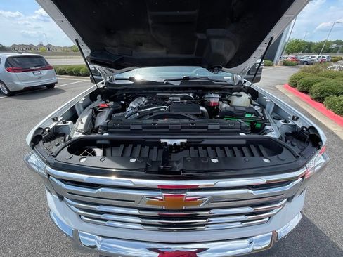 Used 2024 Chevrolet Silverado 2500 LTZ w/ LTZ Convenience Package AWD/4WD image 33