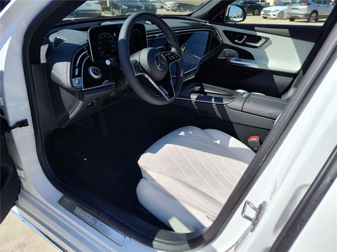 New 2026 Mercedes-Benz E 350 Sedan image 2