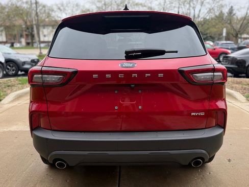 Used 2025 Ford Escape ST-Line image 6