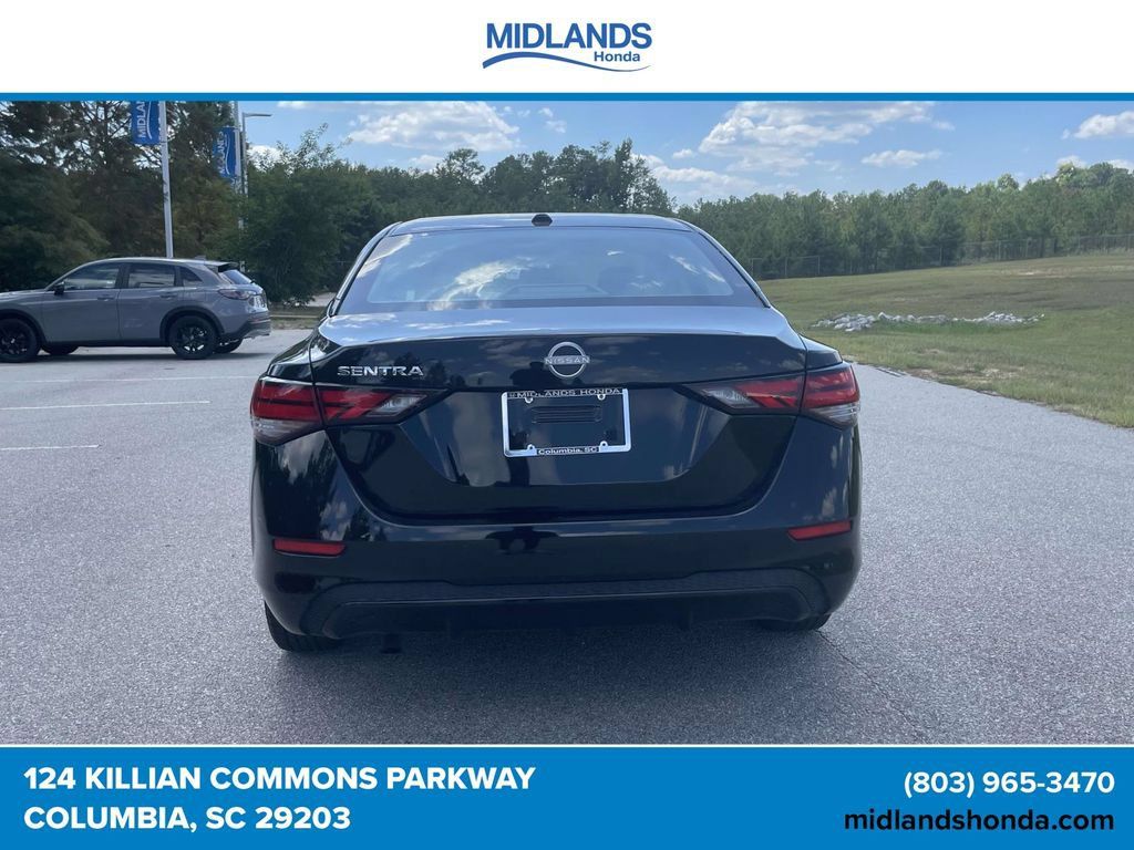 Used 2025 Nissan Sentra SV FWD image 5