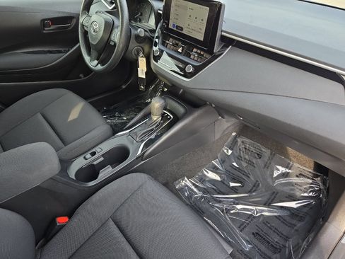 Certified 2025 Toyota Corolla LE FWD image 14