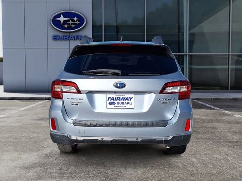 Used 2017 Subaru Outback 3.6R Limited image 5