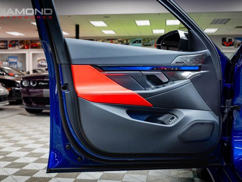 Used 2025 BMW M5 w/ Carbon Package image 15