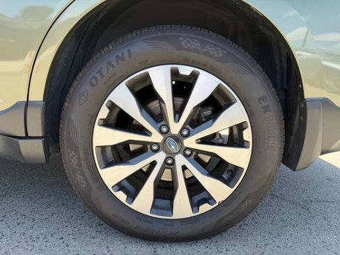 Used 2017 Subaru Outback 2.5i Limited AWD/4WD image 9