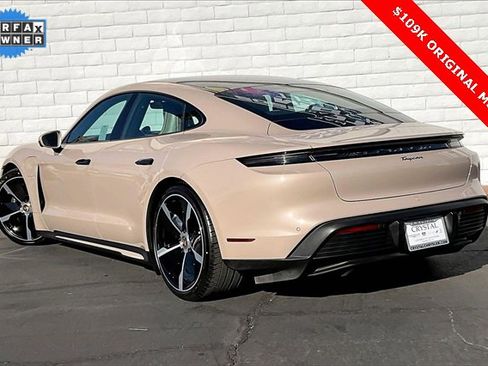 Used 2022 Porsche Taycan image 10