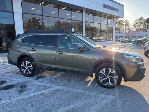 Used 2020 Subaru Outback Limited image 11
