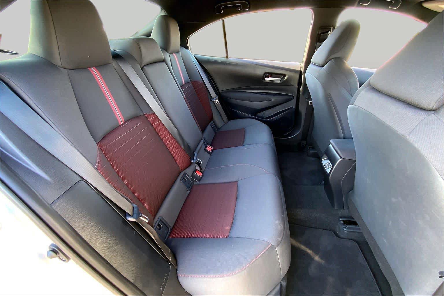 Used 2026 Toyota Corolla SE w/ SE Package FWD image 19