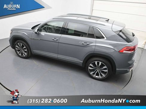 Used 2020 Volkswagen Atlas Cross Sport SEL Premium R-Line AWD/4WD image 32