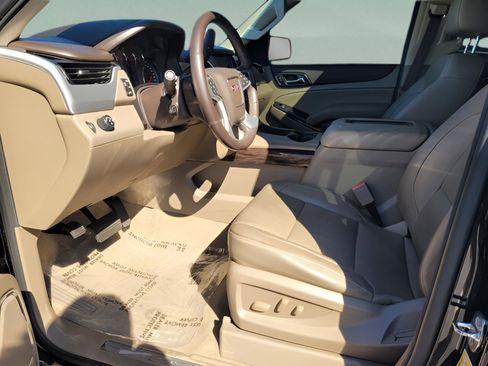 Used 2020 GMC Yukon SLT w/ Premium Edition image 14