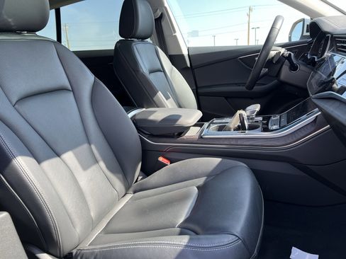 Used 2023 Audi Q8 Premium Plus w/ Premium Plus Package image 35