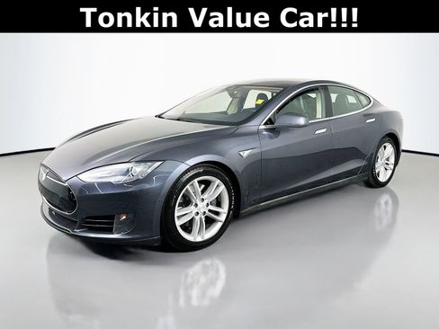 Used 2016 Tesla Model S 70D image 4