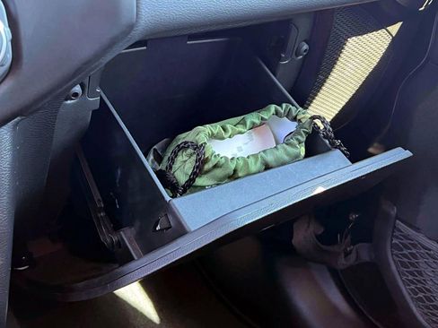 Used 2022 Jeep Wrangler Unlimited Sahara 4xe image 26