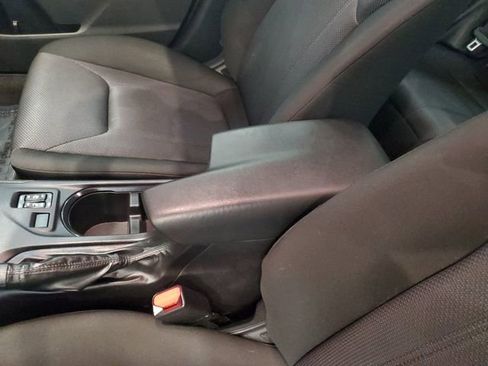 Used 2017 Subaru Impreza 2.0i Premium image 27