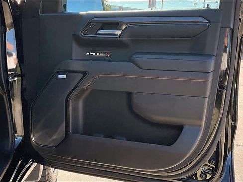 Certified 2022 GMC Sierra 1500 AT4 w/ AT4 Preferred Package image 22