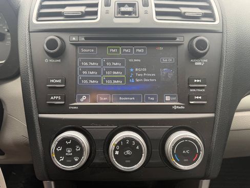 Used 2017 Subaru Forester 2.5i w/ Alloy Wheel Package AWD/4WD image 32