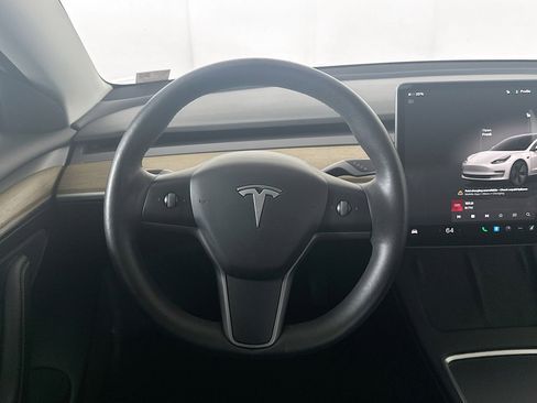 Used 2023 Tesla Model 3 Standard Range image 17