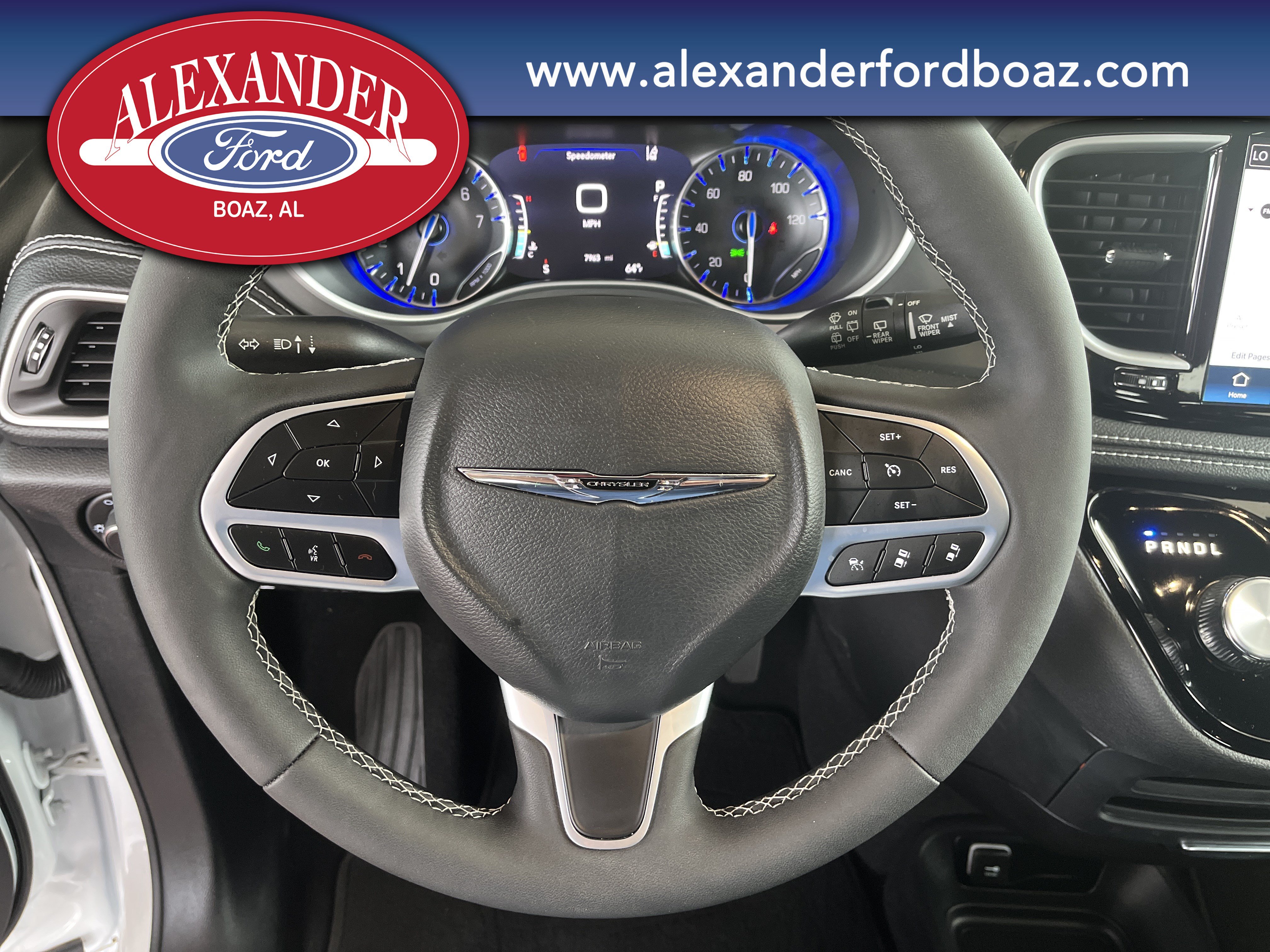 Used 2025 Chrysler Pacifica Select FWD image 26