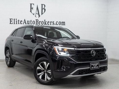 Used 2024 Volkswagen Atlas Cross Sport SE AWD/4WD image 46