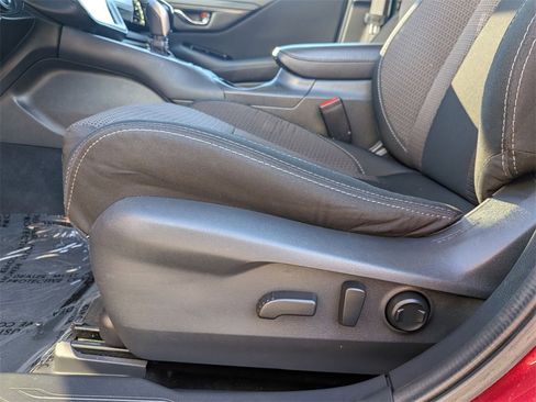 Used 2025 Subaru Outback Premium image 16