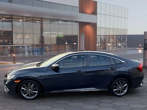 Used 2020 Honda Civic EX image 4