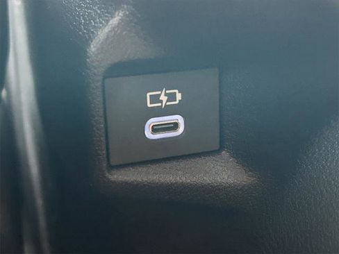 Certified 2025 Toyota Grand Highlander FWD image 22