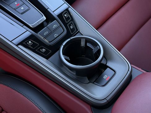 Certified 2025 Porsche 911 Carrera image 23