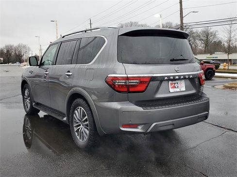 Used 2023 Nissan Armada SL w/ Captain's Chairs Package image 3