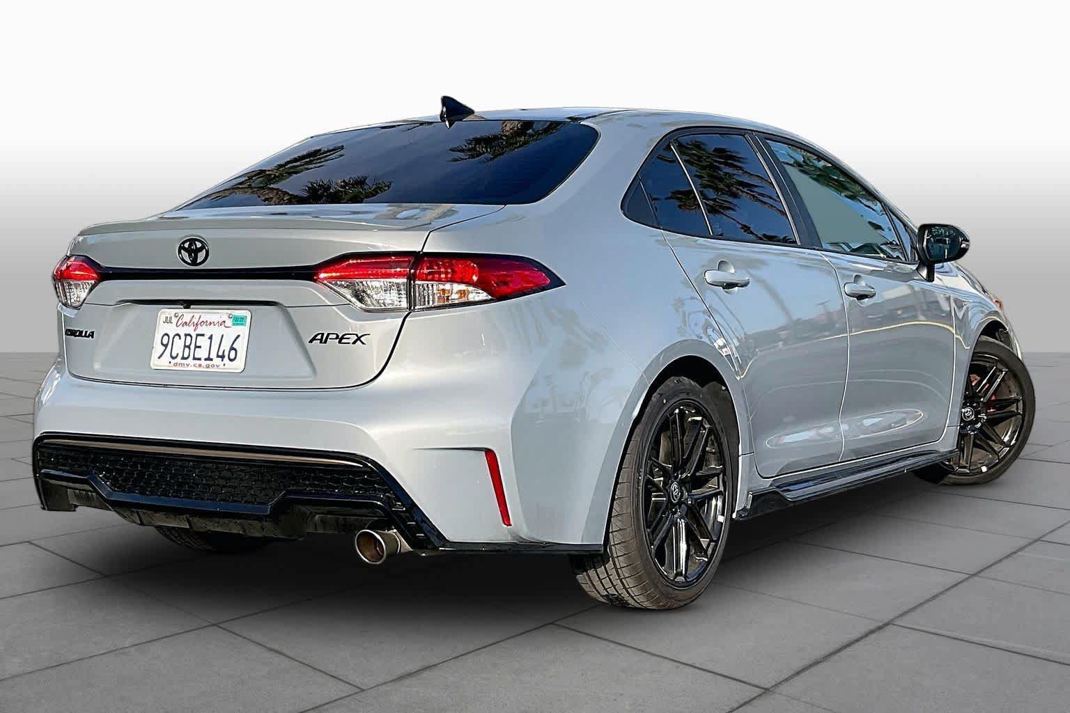Used 2022 Toyota Corolla SE w/ Carpet Mat Package (TMS) FWD image 12