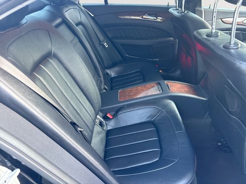 Used 2014 Mercedes-Benz CLS 550 4MATIC image 27