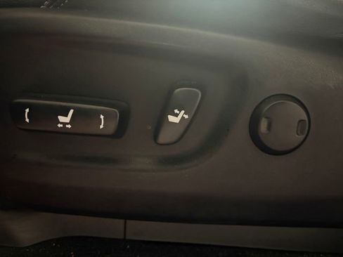 Used 2015 Toyota 4Runner SR5 Premium image 9