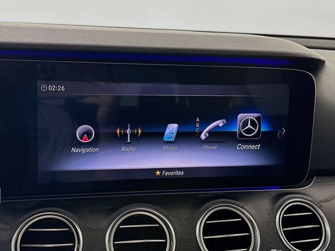 Used 2020 Mercedes-Benz E 350 Sedan image 16
