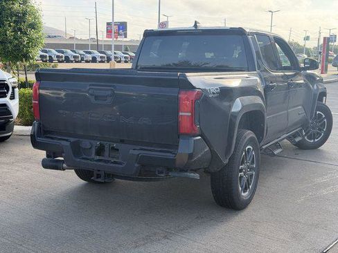Used 2025 Toyota Tacoma TRD Sport RWD image 5