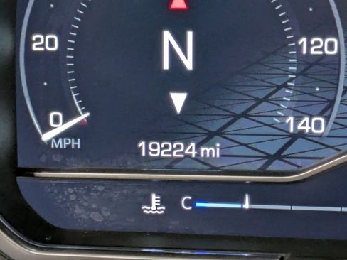 Used 2022 GMC Sierra 1500 Denali Ultimate image 16