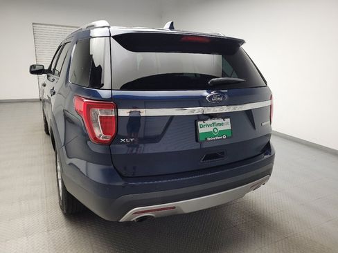 Used 2017 Ford Explorer XLT FWD image 6