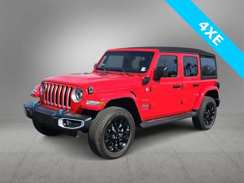 Used 2022 Jeep Wrangler Unlimited Sahara image 4