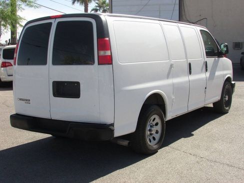 Used 2012 Chevrolet Express 1500 RWD image 4