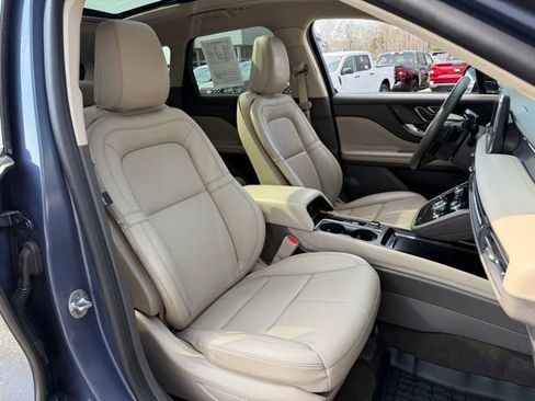 Used 2022 Lincoln Corsair AWD w/ Premium Package image 14