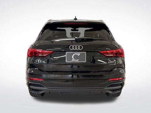 Used 2025 Audi Q3 2.0T Premium w/ Convenience Package AWD/4WD image 4