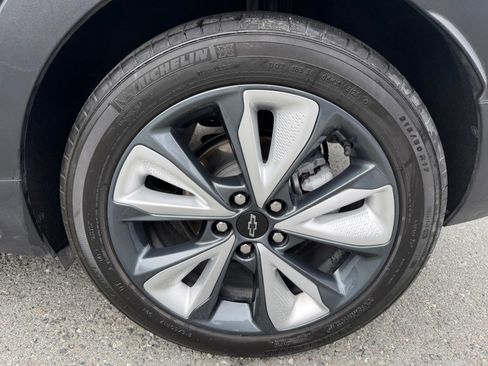 Used 2023 Chevrolet Bolt EUV LT w/ Convenience Package FWD image 47