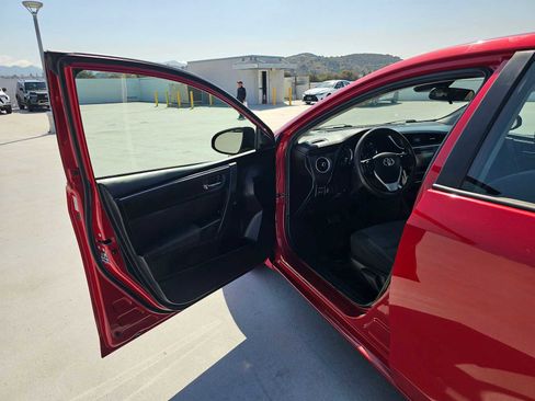 Used 2019 Toyota Corolla LE FWD image 19
