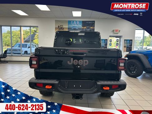 New 2025 Jeep Gladiator Mojave image 4